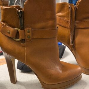 Giani Bernini Tan Leather Heeled Boots